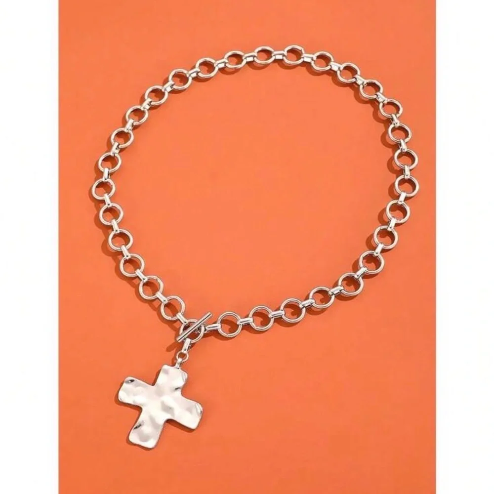 Silver‎ Tone Cross Pendant Necklace